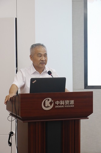 集團(tuán)董事長(zhǎng)、黨總支書記張平講話.JPG 集團(tuán)董事長(zhǎng)、黨總支書記張平講話.JPG